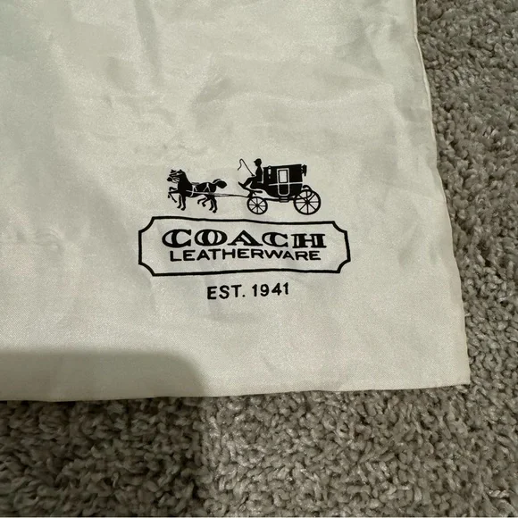 Like 🆕 Coach 23” x 19” vintage satin ivory large drawstring dust bag - Picture 5 of 8